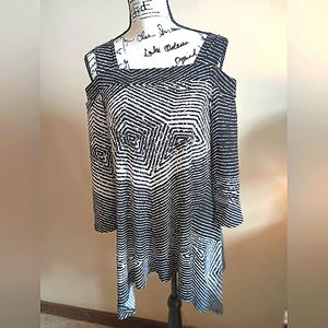 Ciara Sun Woo Woman's Top With Shoulder Cut Outs, 3/4 Sleeve